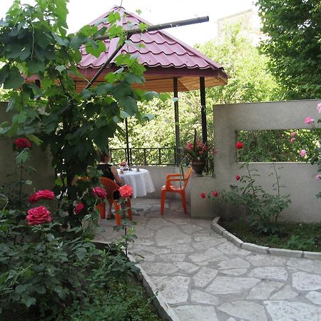 Iliani Hotel Tiflis Exterior foto