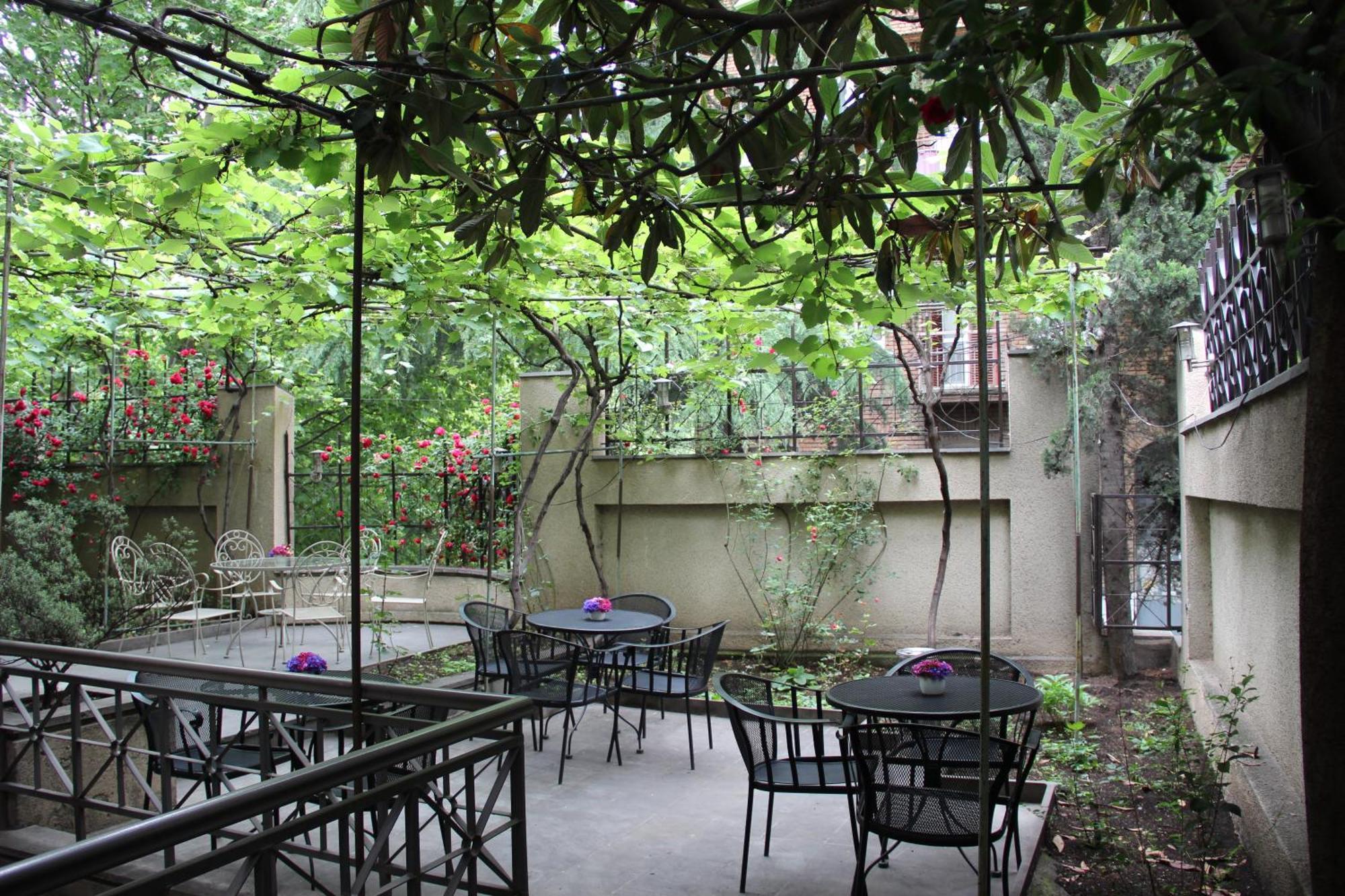 Iliani Hotel Tiflis Exterior foto