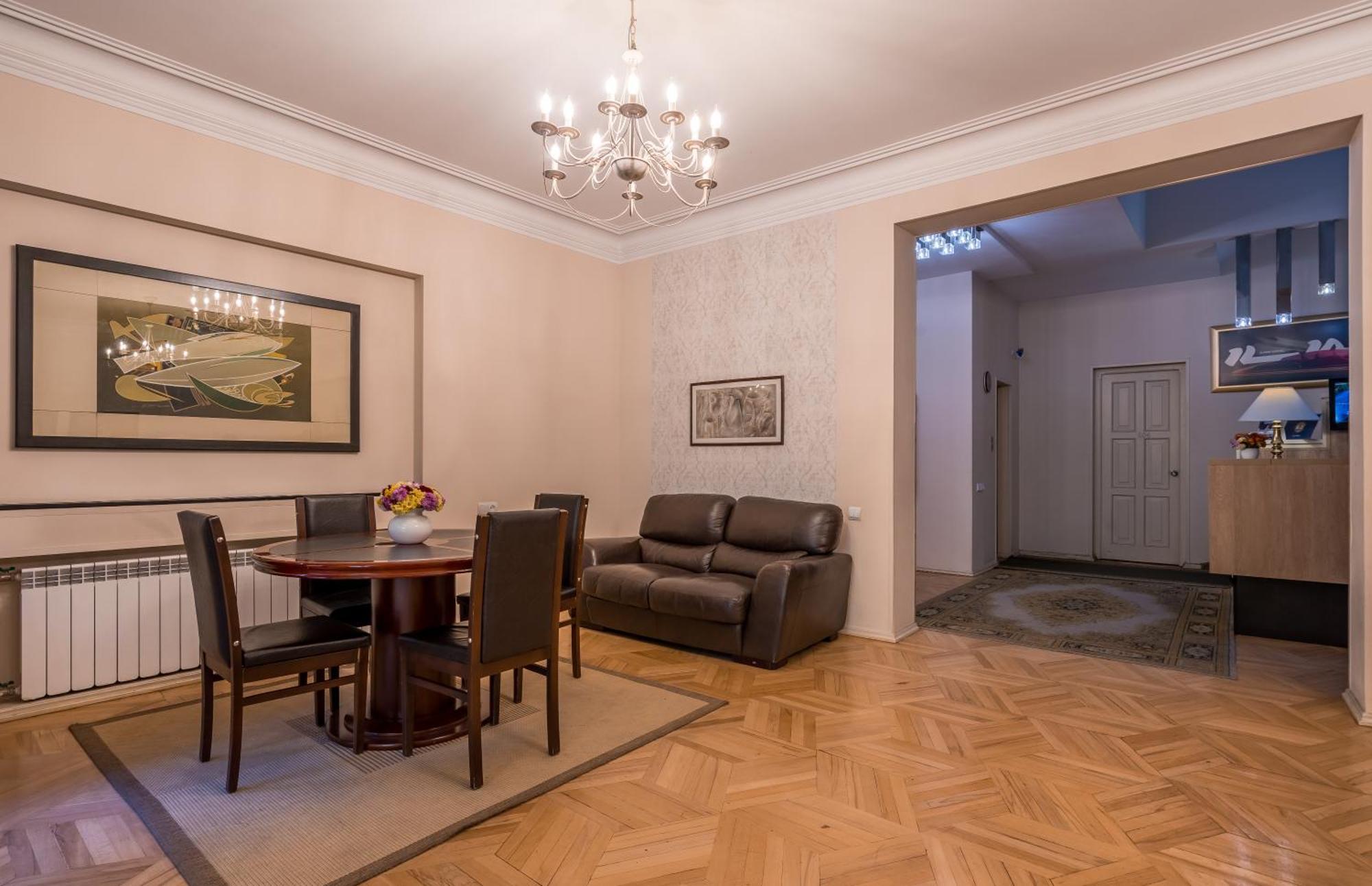 Iliani Hotel Tiflis Exterior foto